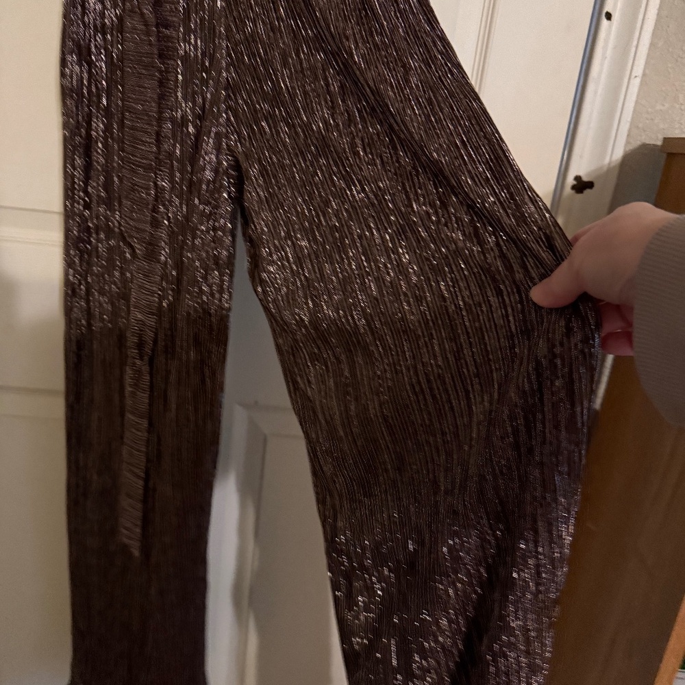 Sparkling pant suit